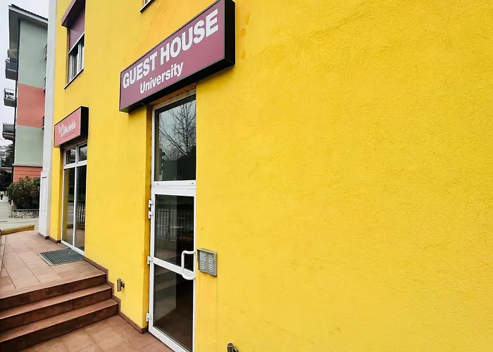 Guesthouse University By Lr - Self Check In